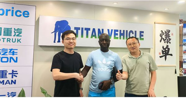Clientes de Zambia adquirieron un remolque cisterna de combustible de TITAN VEHICLE
