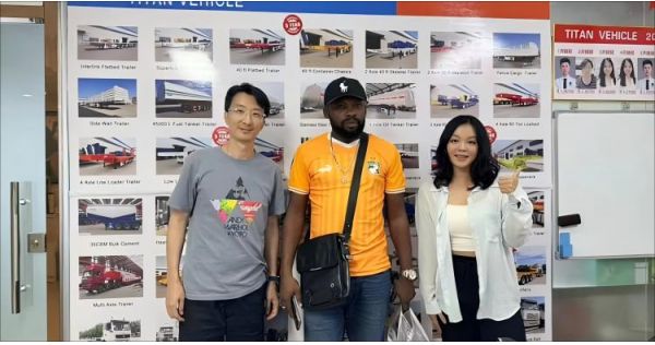 Clientes de Guinea visitaron el vehículo TITAN y solicitaron un remolque para petrolero
