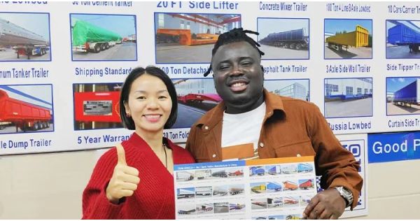 Cliente de Trinidad visitó TITAN para comprar remolque Lowboy con cuello de cisne desmontable