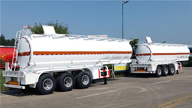 Petrolero cisterna de &aacute;cido sulf&uacute;rico de 22 CBM a la venta en Zimbabwe