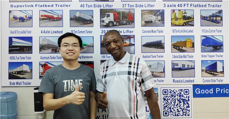 Semirremolque con valla TITAN en venta en Tanzania
