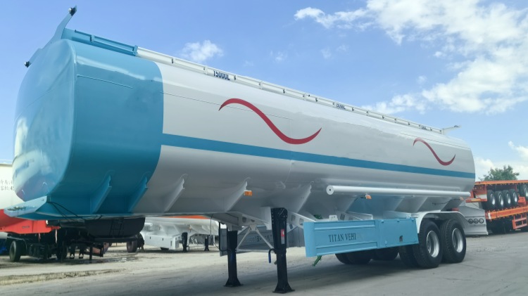 Remolque cisterna diésel en venta en el Congo