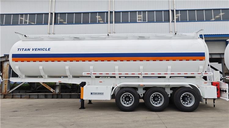 Remolque cisterna para &aacute;cido de 30.000 litros en venta en Jamaica