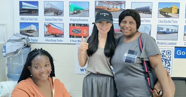 Remolque de plataforma baja de 3 ejes y 60 toneladas en venta en Uganda