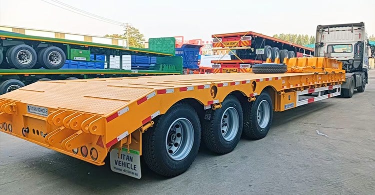 Remolque de plataforma baja de 3 ejes y 60 toneladas en venta en Uganda