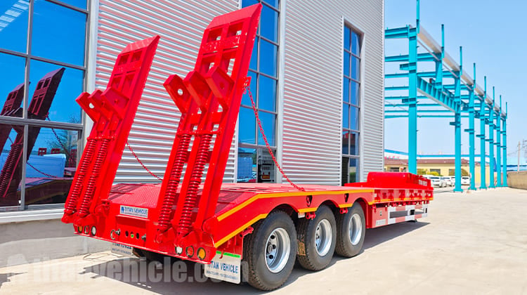 Camión de plataforma baja de 40 pies en venta en Zambia