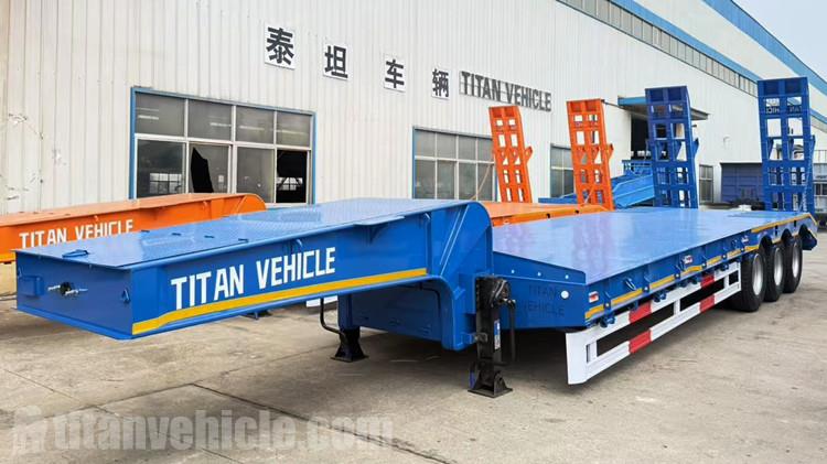 Cliente ghanés viene a TITAN para comprar remolque de cama baja