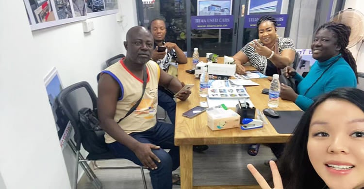Semirremolque cisterna de petróleo de 50.000 litros en venta en Sierra Leona