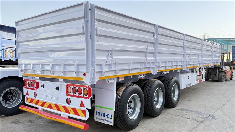 Remolque de pared lateral de 60 toneladas en venta en Tanzania