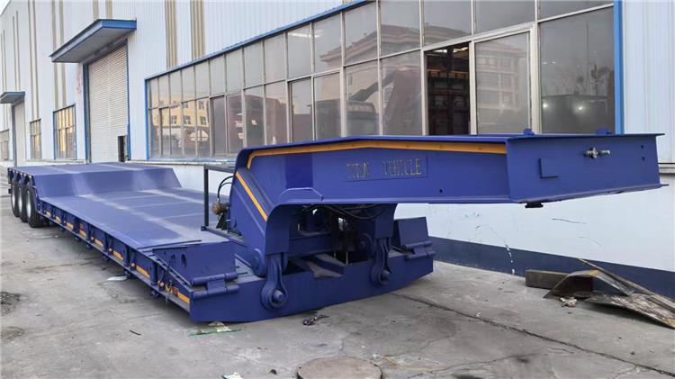 Remolque Lowboy de 80 toneladas en venta en Nigeria