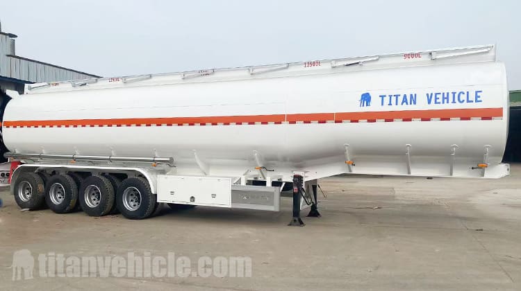 Remolque cisterna de combustible de 54.000 litros a la venta en Nigeria.