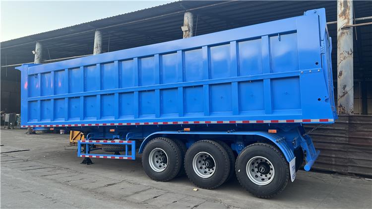 Semirremolque volquete de 60 toneladas en venta en Sierra Leona