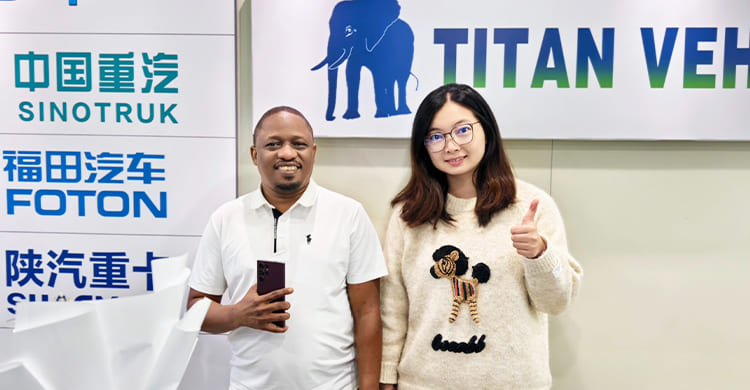 Se vende remolque de plataforma plana de tres ejes en Congo.