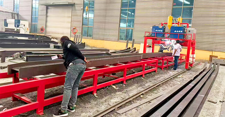 Semirremolque de plataforma plana de 40 pies en venta en Tanzania