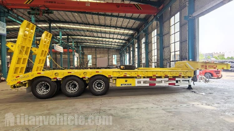 Remolque de plataforma baja de tres ejes en venta en Nigeria
