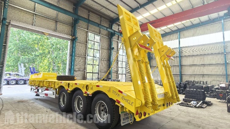 Remolque de plataforma baja de tres ejes en venta en Nigeria