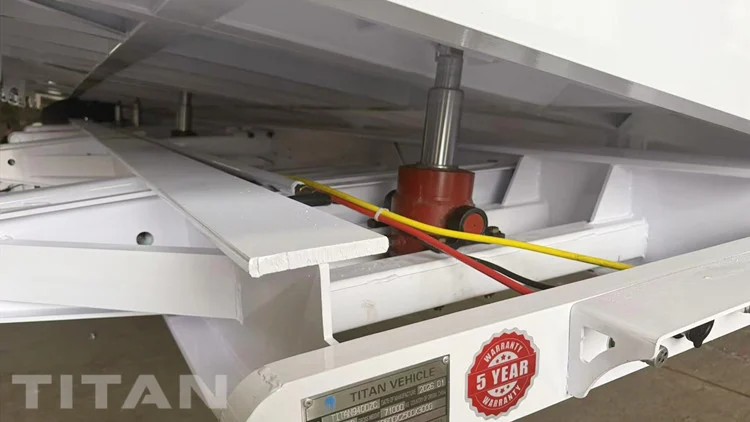 Remolque basculante lateral de 34 toneladas en venta en Chile