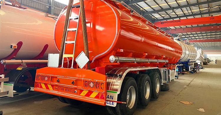 Se vende cami&oacute;n cisterna de combustible en la Rep&uacute;blica Democr&aacute;tica del Congo.