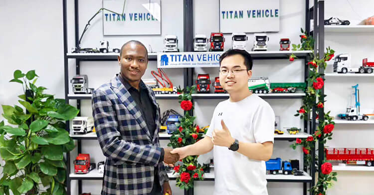 Precio del remolque de plataforma plana Titan de 4 ejes en Mali