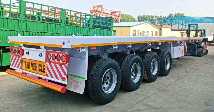 Semirremolque de plataforma plana de 4 ejes en venta en Dar es Salaam, Tanzania.