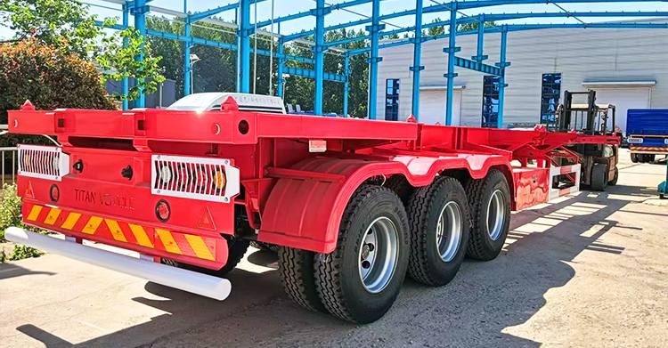 Semirremolque esquel&eacute;tico de 3 ejes y 40 pies en venta en Jamaica.