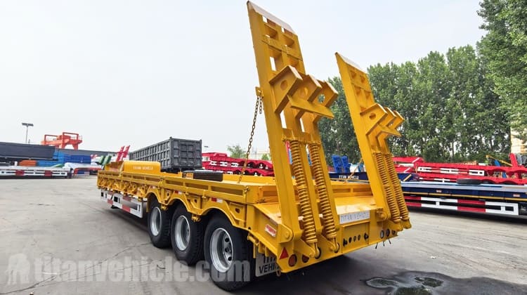 Se vende cami&oacute;n con remolque de plataforma baja de 3 ejes y 60 toneladas en Sierra Leona.
