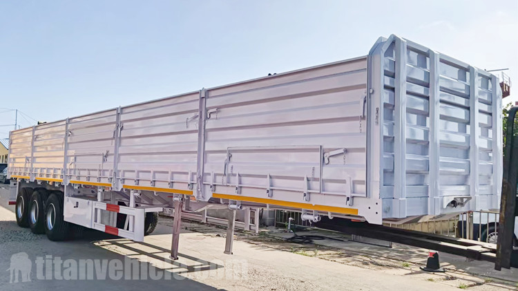 Remolque de tres ejes con pared lateral en venta en Zimbabue