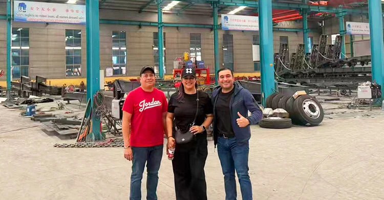 Remolques de plataforma plana de 4 ejes en venta en Costa Rica