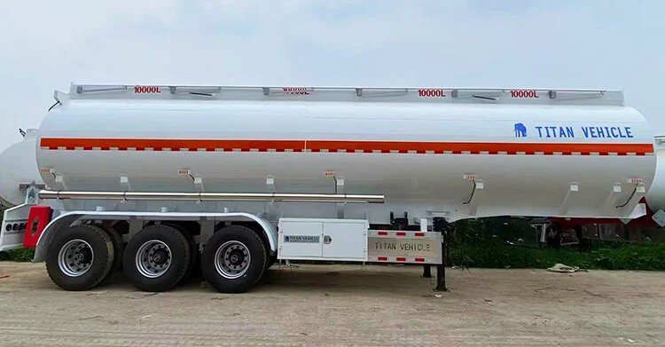 Se vende cami&oacute;n cisterna de combustible de 3 ejes en Mal