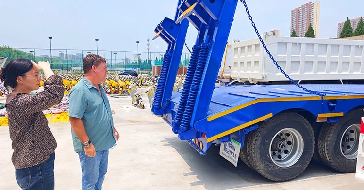 Precio de remolque de plataforma baja de 3 ejes y 60 toneladas en Panamá