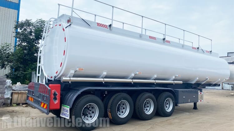 Se vende en Mali un remolque cisterna de combustible di&eacute;sel de 45.000 litros.