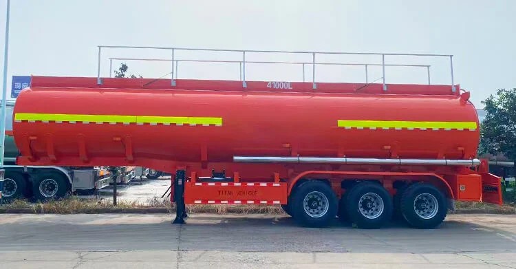 Se vende cami&oacute;n cisterna de combustible de 41.000 litros en Mali.