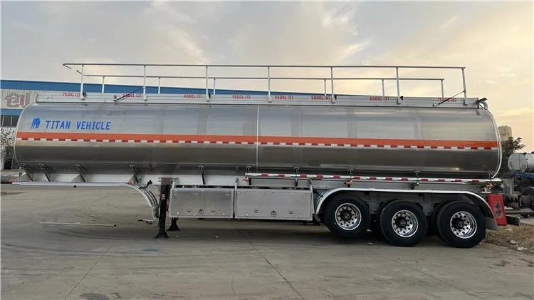 Cisterna de aluminio de 45.000 litros en venta en Zambia