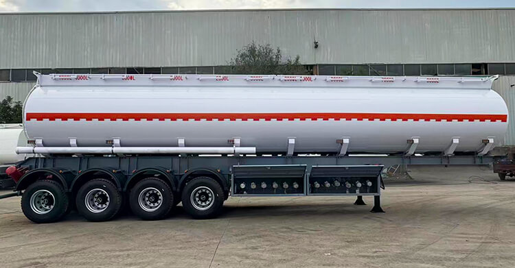 Se vende cami&oacute;n cisterna Titan Oil Trailer en Mali