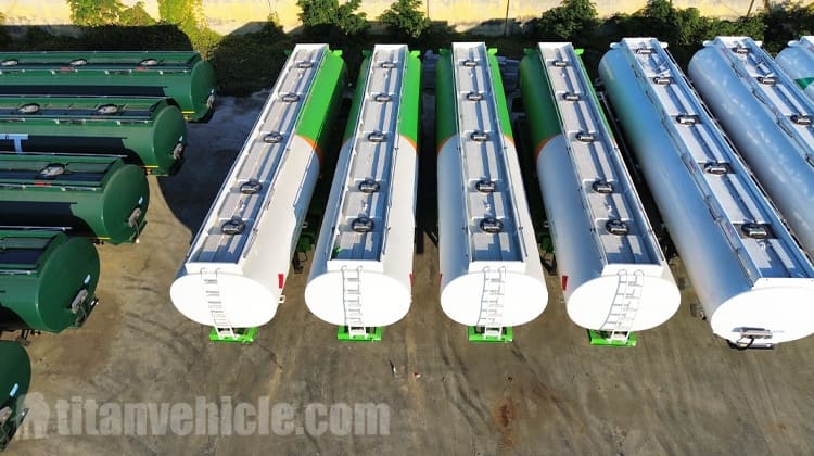 Se vende en Mali un remolque cisterna de combustible di&eacute;sel de 45.000 litros.