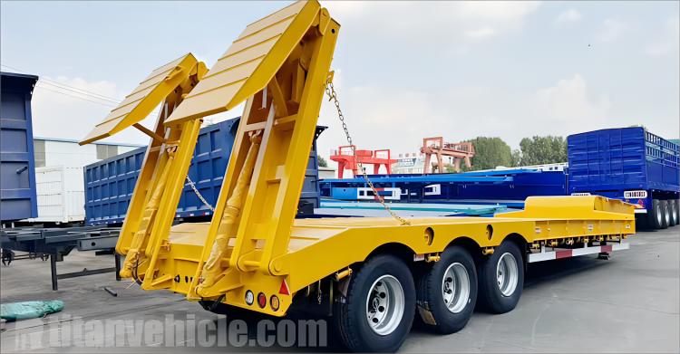 Semirremolque de plataforma baja plegable de 3 ejes y 80 toneladas a la venta en Ghana