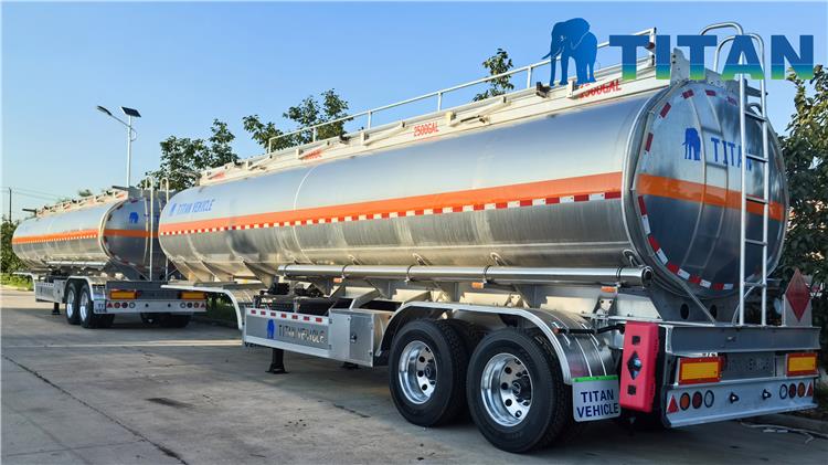Remolque cisterna de aluminio de 2 ejes en venta en Costa Rica