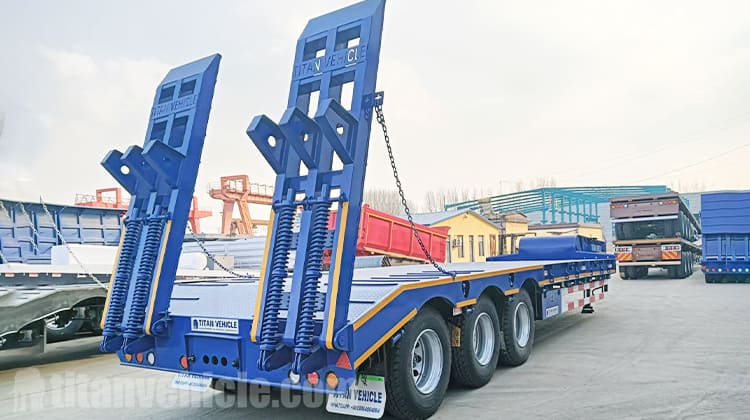 Remolque de plataforma baja de tres ejes en venta en el Congo
