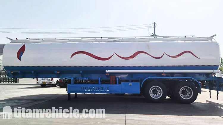 Camión cisterna de combustible de 42.000 litros en venta en Zambia
